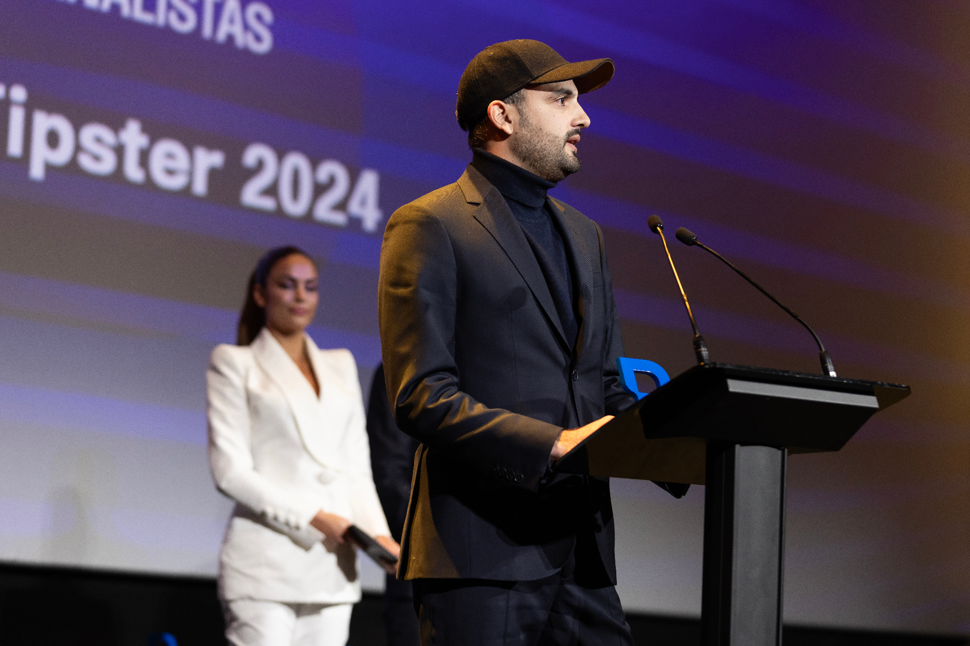 Fundador de Academia Tipster en el escenario de los Premios TipsAnalistas 2024